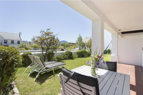 Winelands Golf Lodges 18